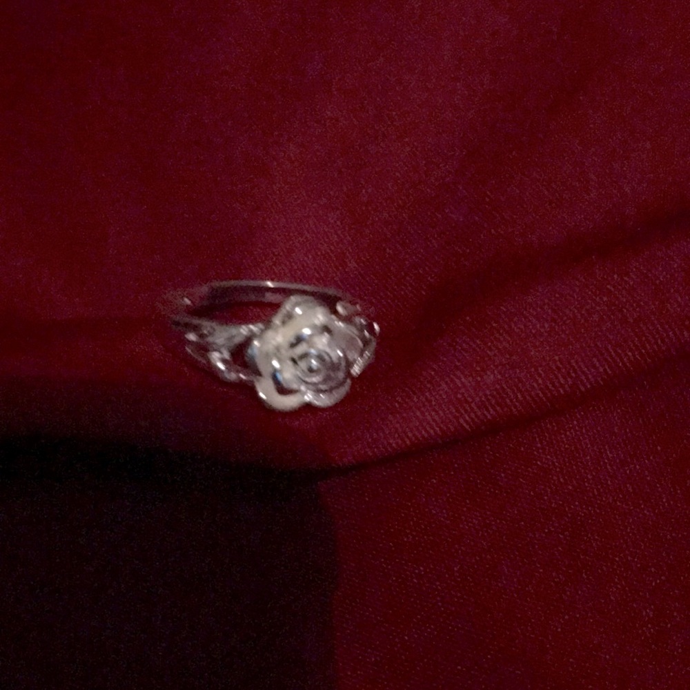 Size 5 little girls ring 925 sterling silver